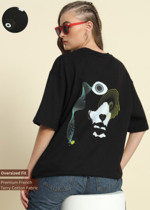 Retro Gamer Chic: Women's Oversized Graphics Tee